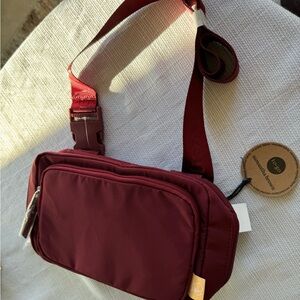 Samantha Brown travel purse